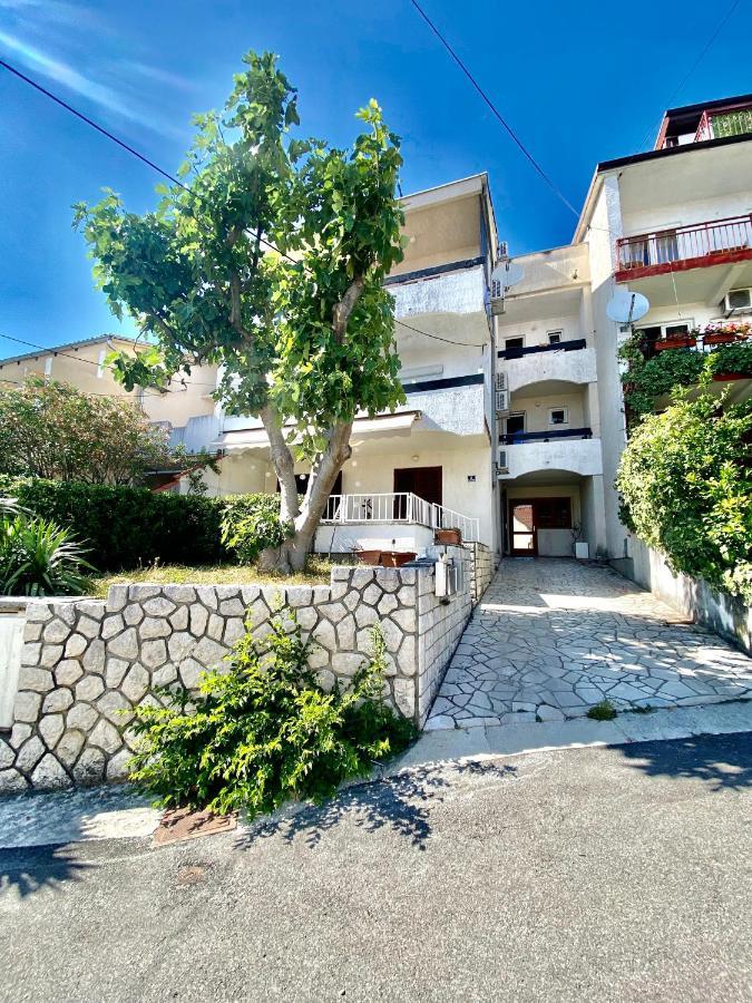 Modern Couples Coastal Getaway Mm Apartment Криквеница Екстериор снимка